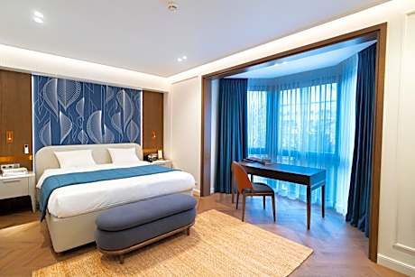 Deluxe Double Room with Bath