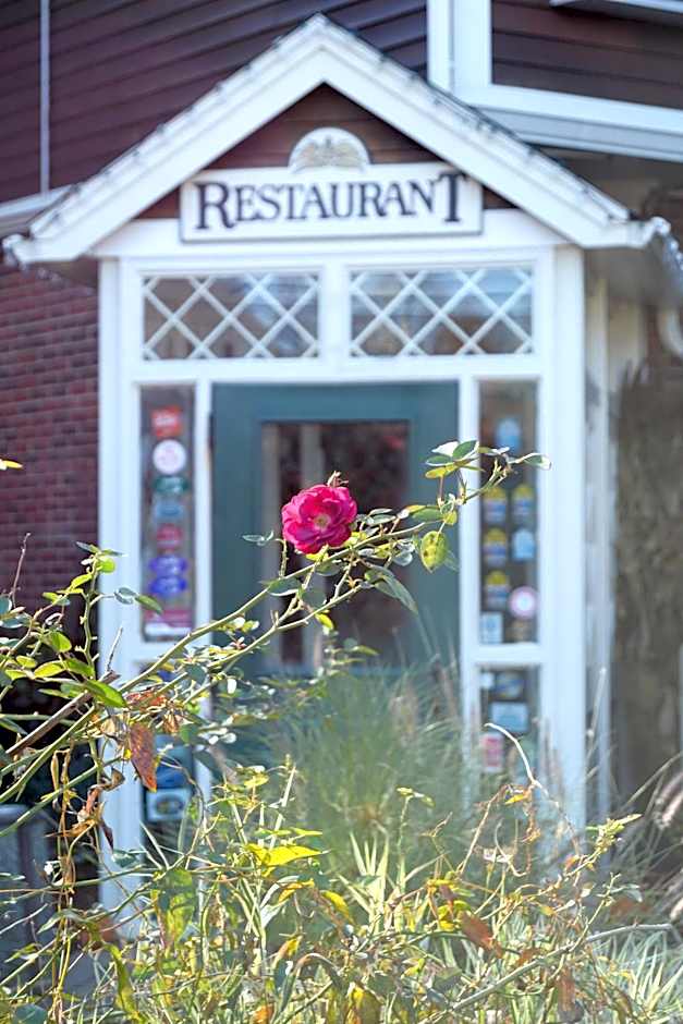 Lamies Inn & The Old Salt Tavern