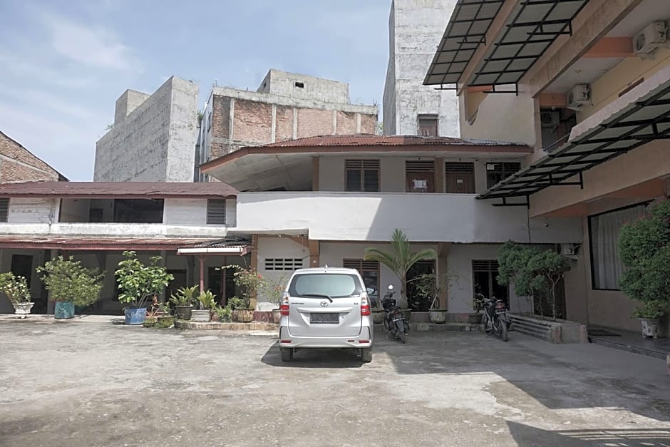 OYO 2200 Hotel Gunung Sari