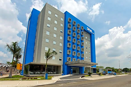 One Villahermosa 2000