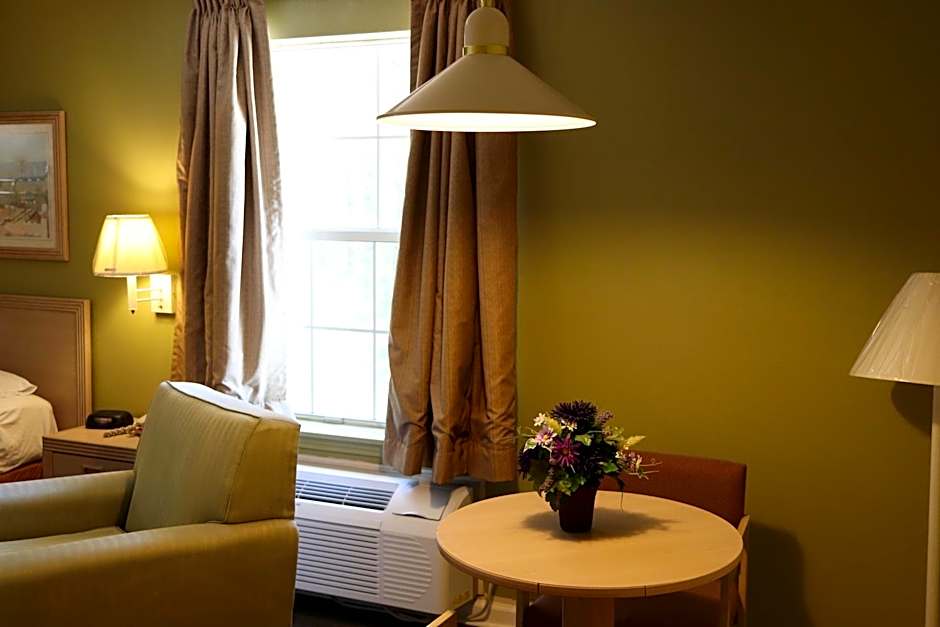 Woodstream Inn