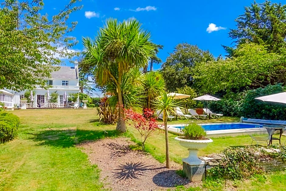 Cedar House Boutique B&B