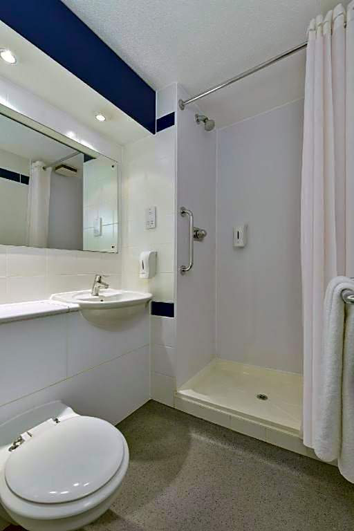 Travelodge Bicester Cherwell Valley M40