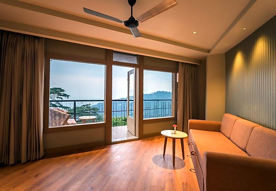 Tripli Hotels M & Resort