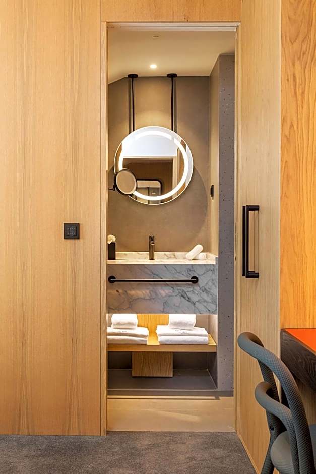 Arts Hotel Porto, Tapestry Collection by Hilton