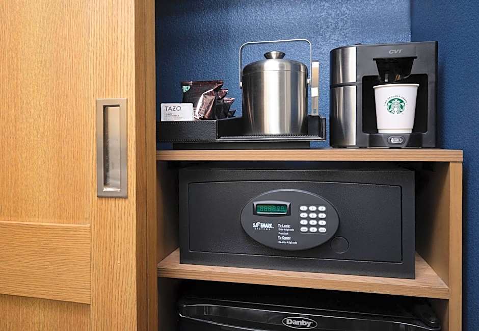 Sheraton Grand Rapids Airport Hotel