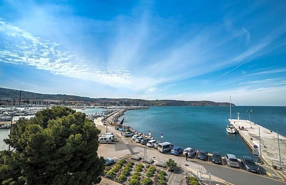 Hotel Marina
