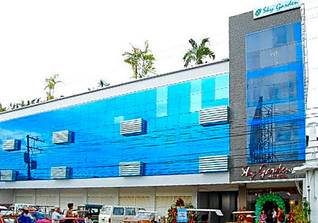 Sky Garden Hotel by RedDoorz