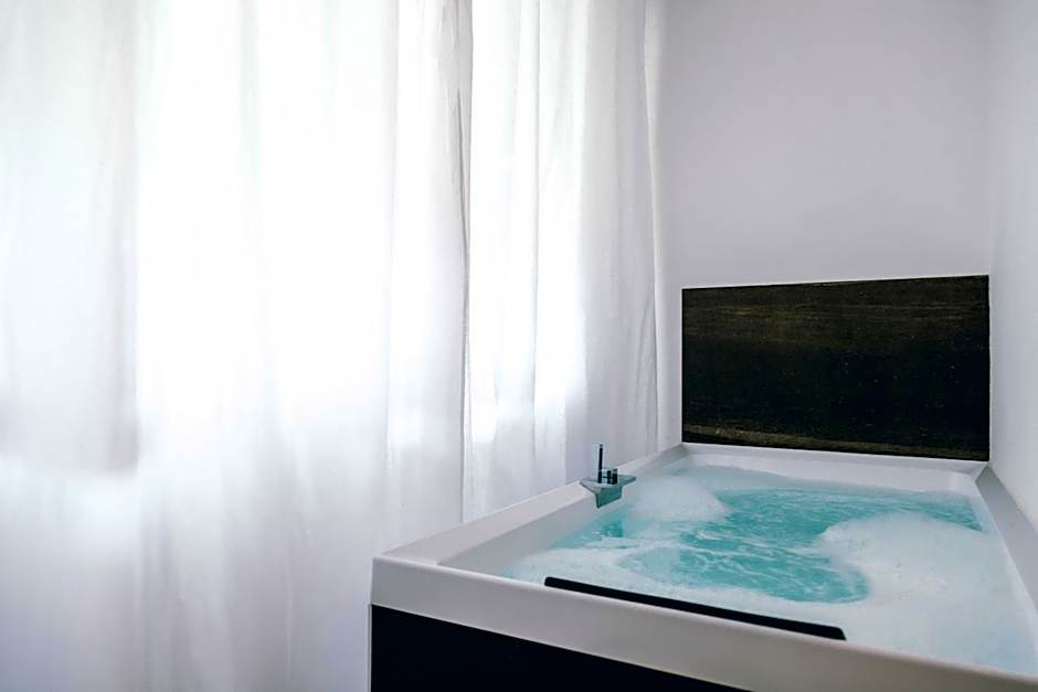 Eveline 2 - Piscina Privata o Jacuzzi