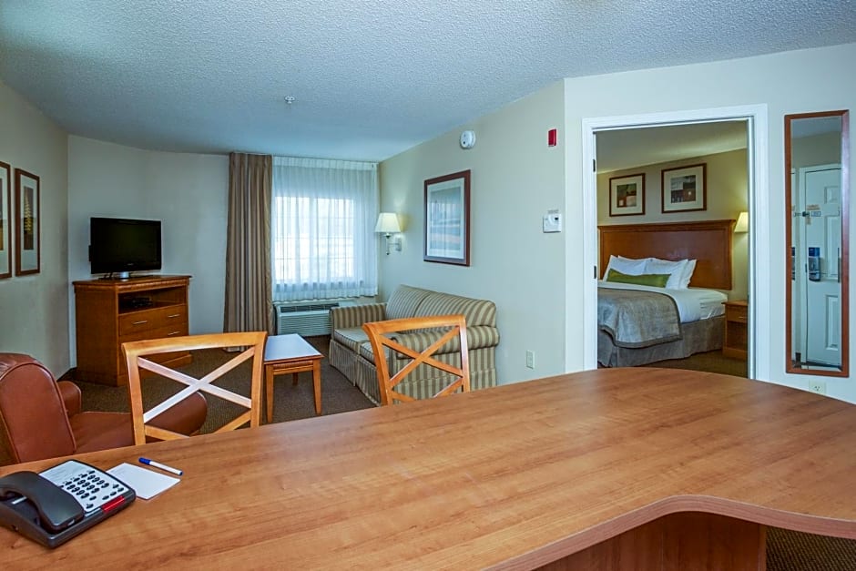 Candlewood Suites Richmond Airport Hotel