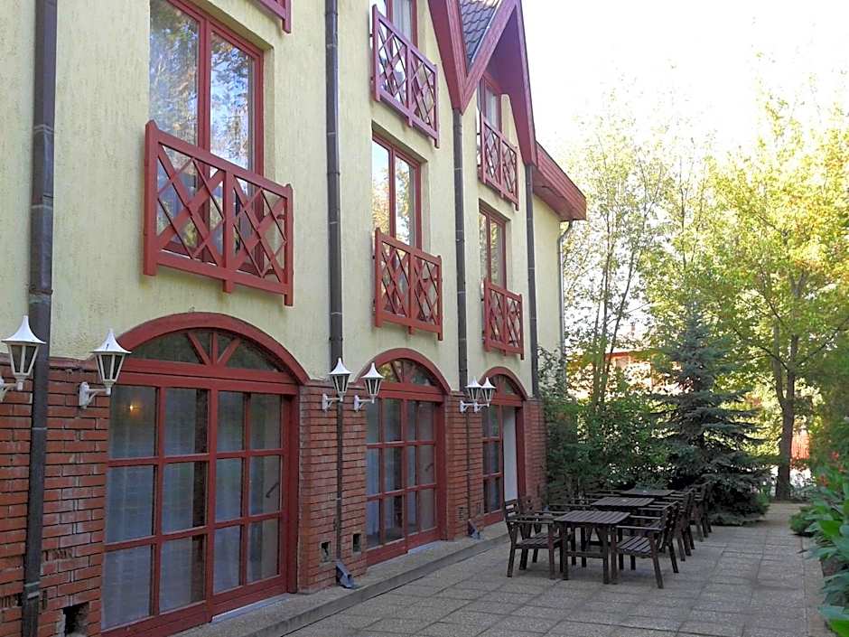 B&B