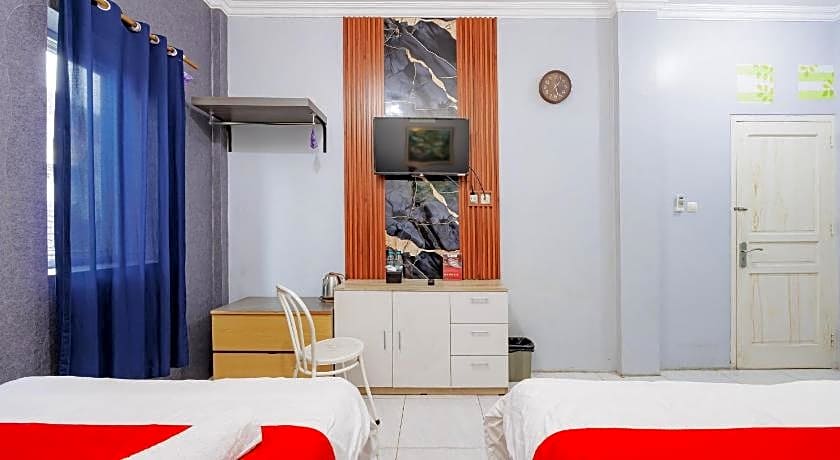 RedDoorz near Jalan Adi Sucipto Solo