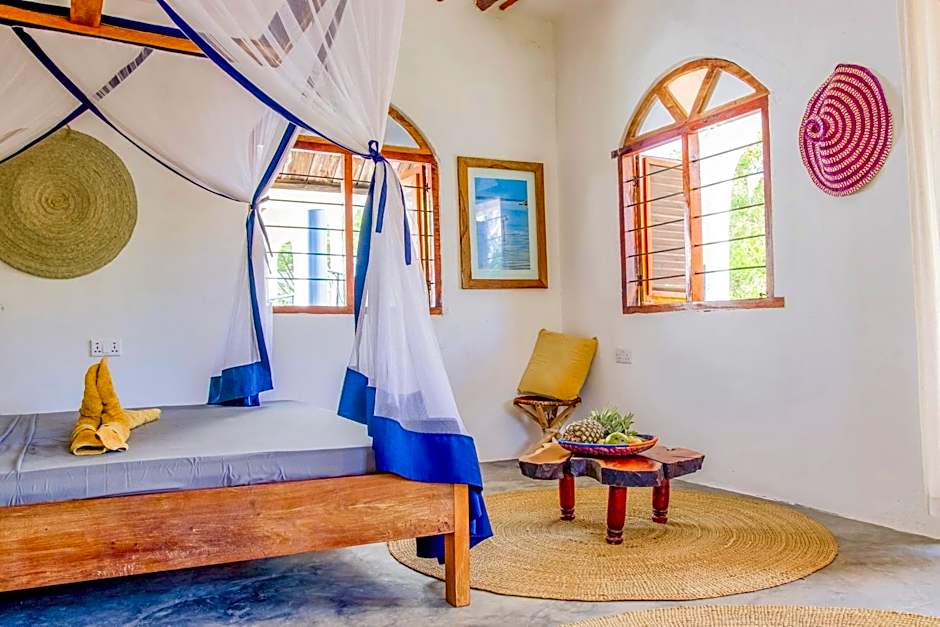 Kameleon Blue Arts Lodge