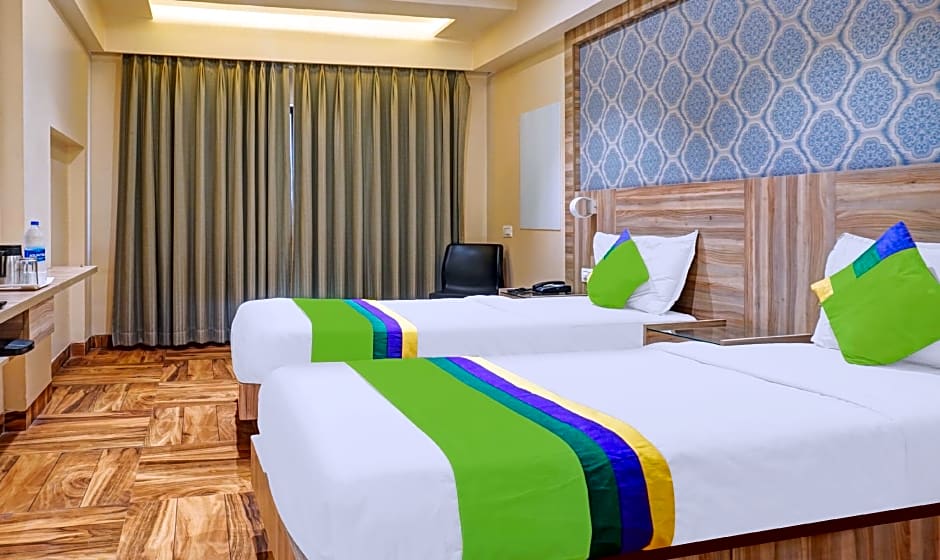 Treebo Trend Classic Grande, Camp