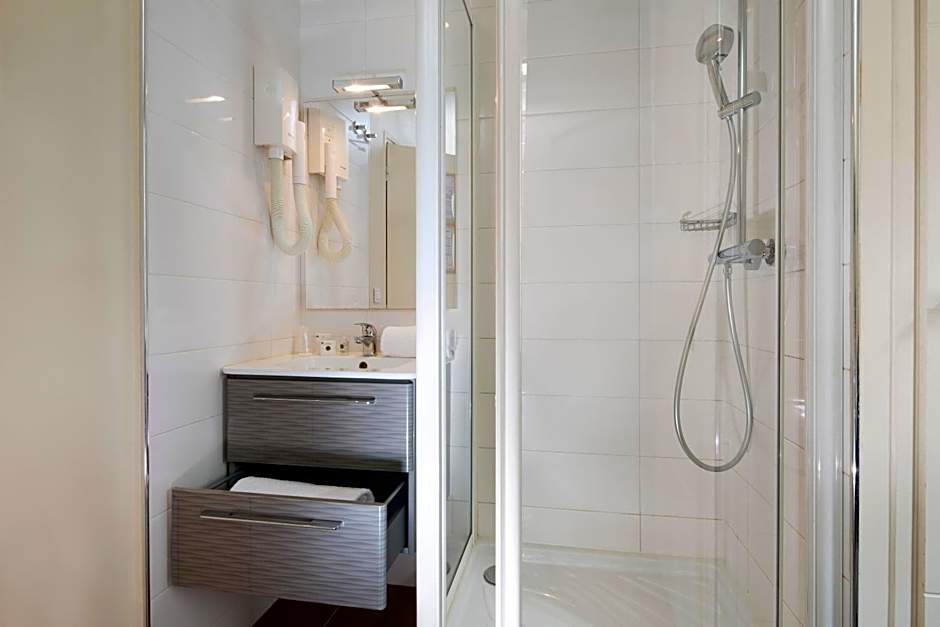 Lion d'Or Paris Hotel