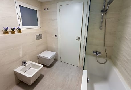 SUPERIOR 3 BEDROOMS CAPACITY 6 PEOPLE