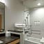 Fairfield by Marriott Inn & Suites Kansas City at The Legends