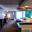 Howard Johnson Hotel by Wyndham by the Falls Niagara Falls