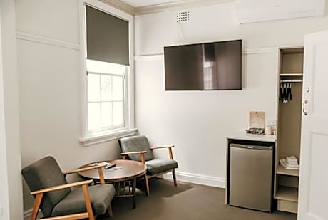 Queen Room - Disability Access