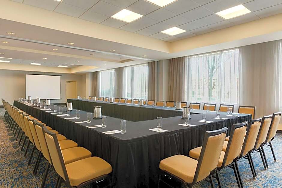 Embassy Suites By Hilton Boston Waltham