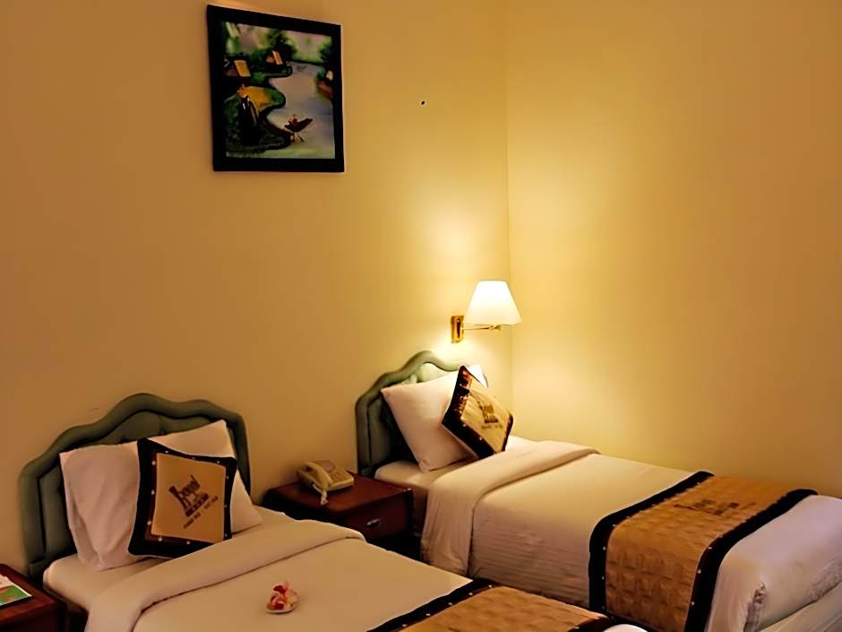 Royal Hotel
