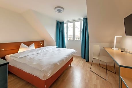 Urban City Room Queen