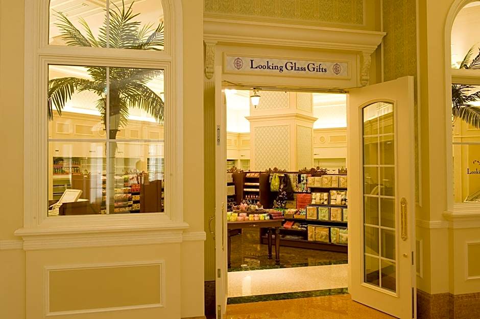 Tokyo Disneyland(R) Hotel