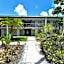 Sarasota Cay Club #612 - Heated Pool, Bunk Beds, Huge TV, Tiki Bar, More!