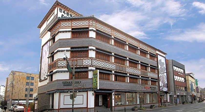 Jeonju Hanok Taejogung Hotel