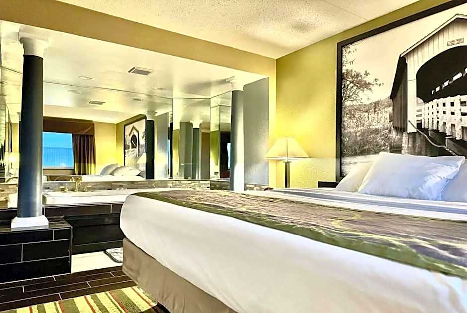 Photo 1 of 6 of 1 King Bed Suite, Jetted Tub