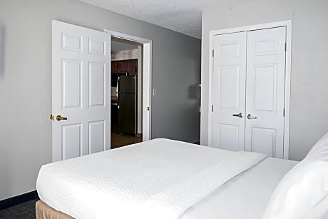 Suite, 2 Bedrooms (Hearing Accessible) (2 Double Beds)