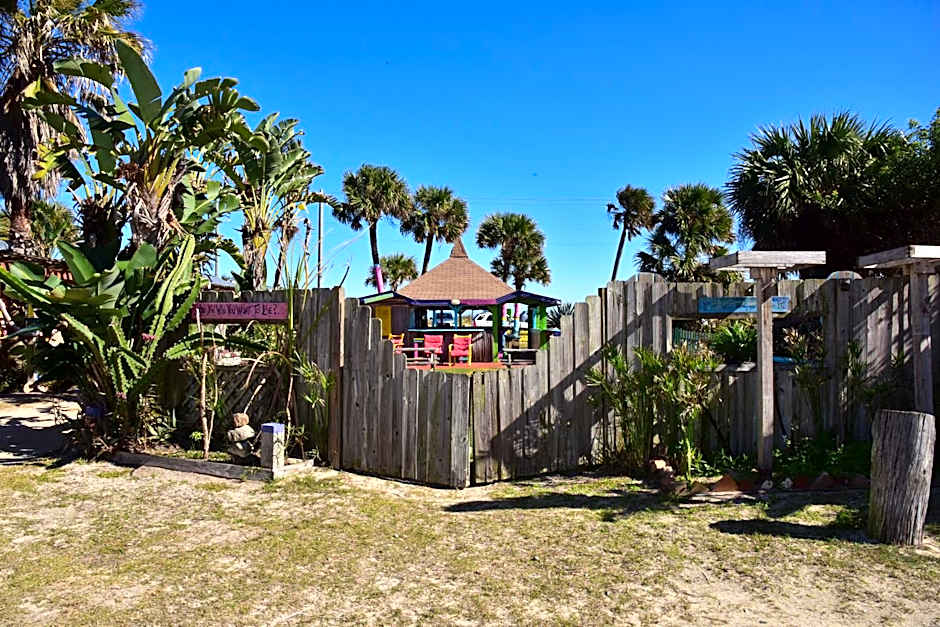 The Beach House at Si Como No Inn