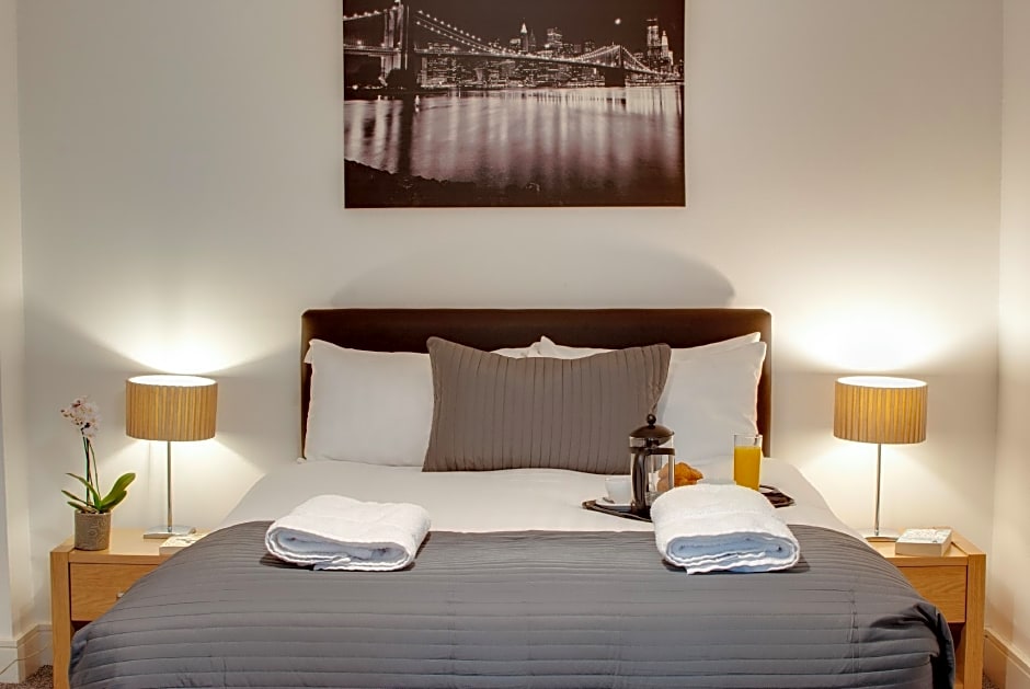 Base Serviced Apartments - Cumberland Street