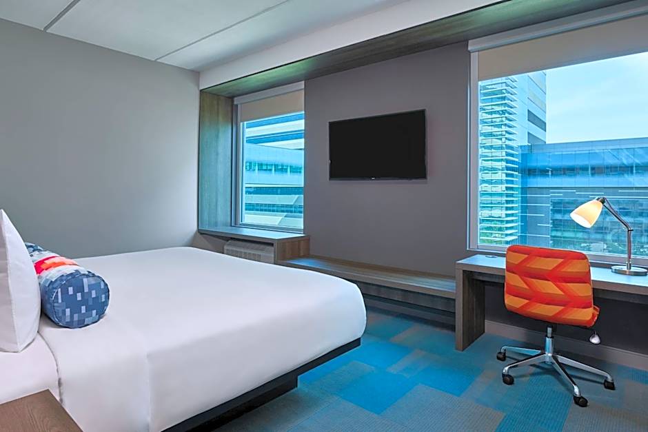 Aloft by Marriott Richardson
