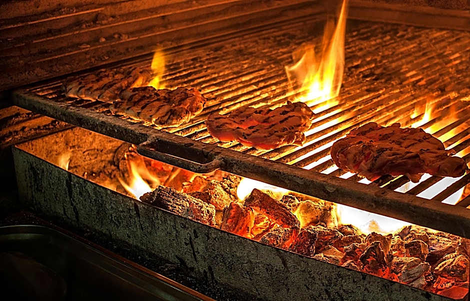 Albenzaire Hotel Asador