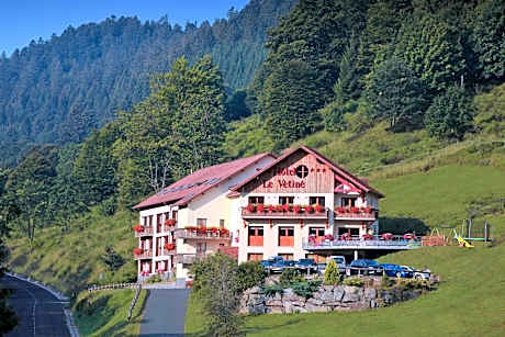 Logis Hôtel Le Vétiné