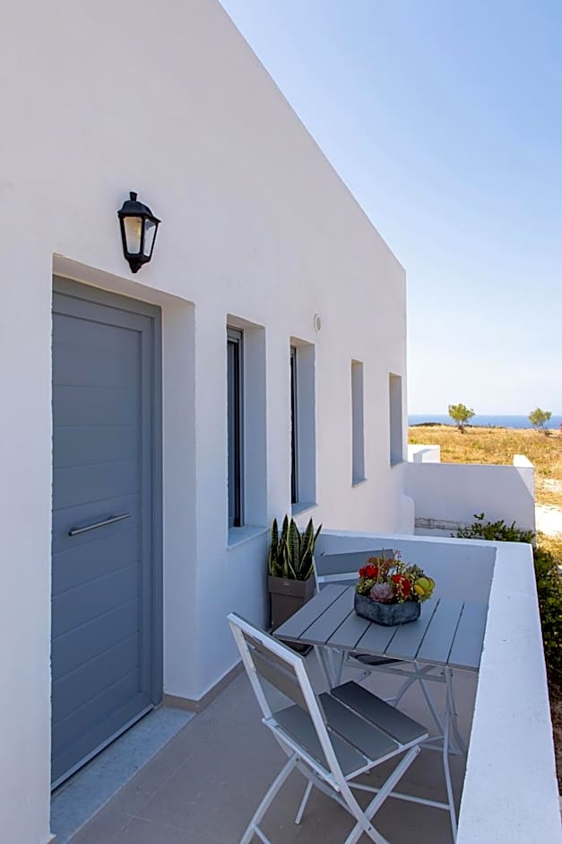 Chrysonisos Suites with Sunset & Seaviews near Kini