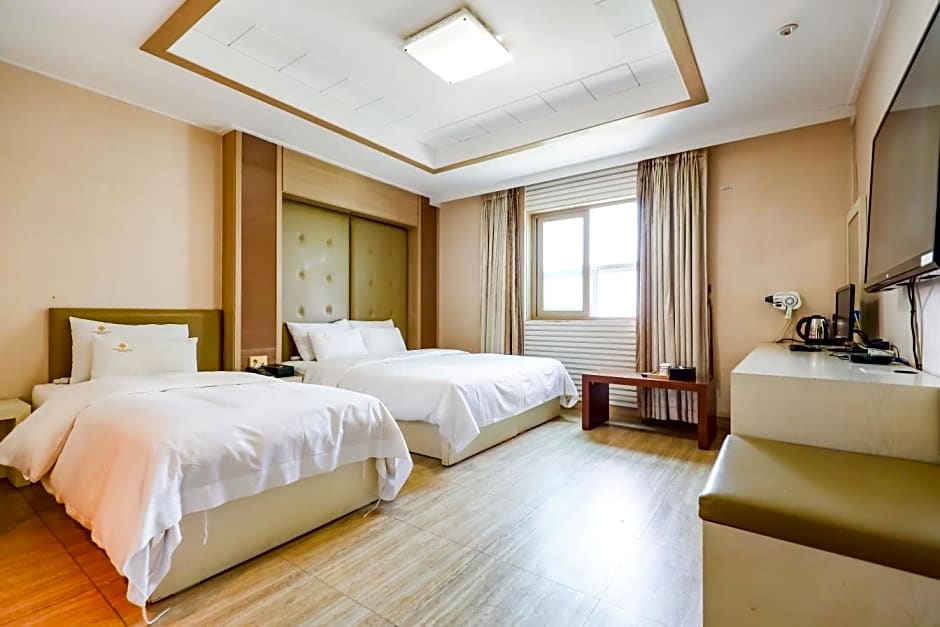 Hotel Charlot Castle