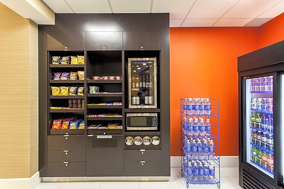 Courtyard by Marriott Montreal West Island/Baie D'Urfe