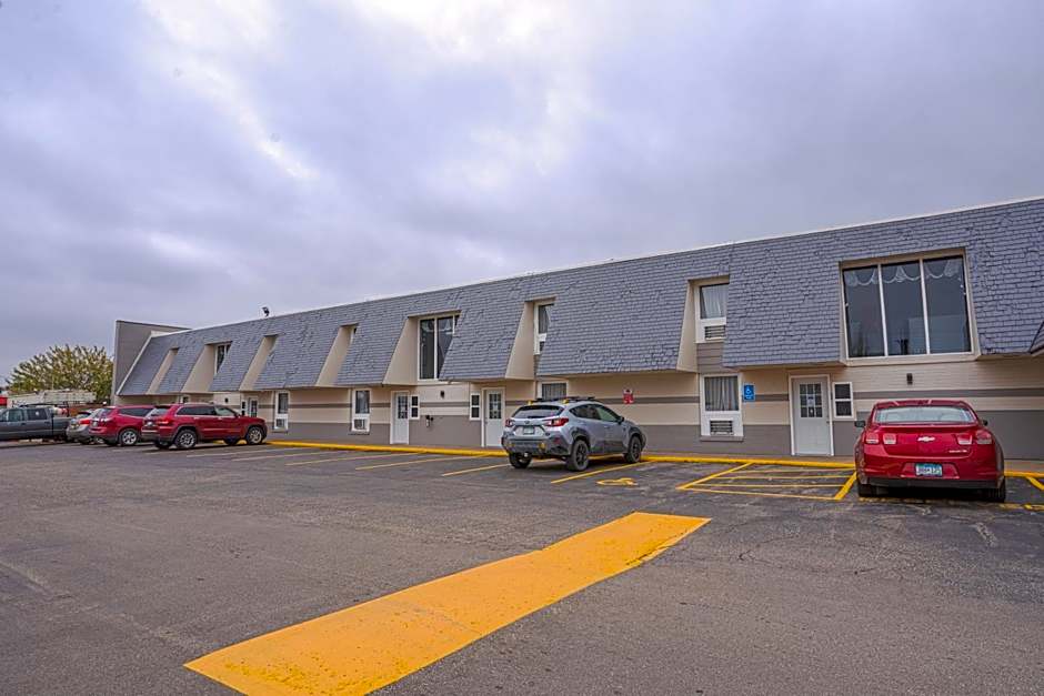 Executive Inn Owatonna Hwy 35