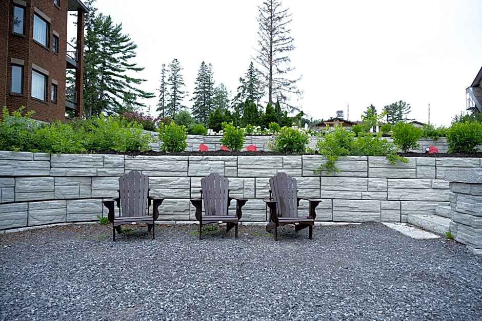 Ramada by Wyndham Ottawa On The Rideau