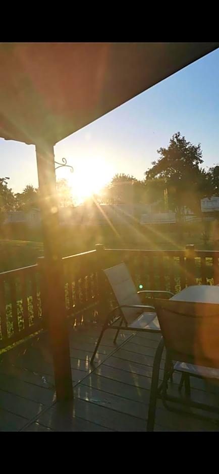 The Luxury break Sleeps 6 at 44 Kingfisher Court South facing