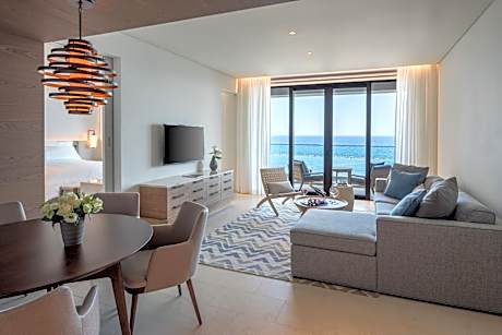 Grand Deluxe Seaview Suite Two Bedrooms