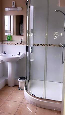 Double or Twin Room with Private Bathroom