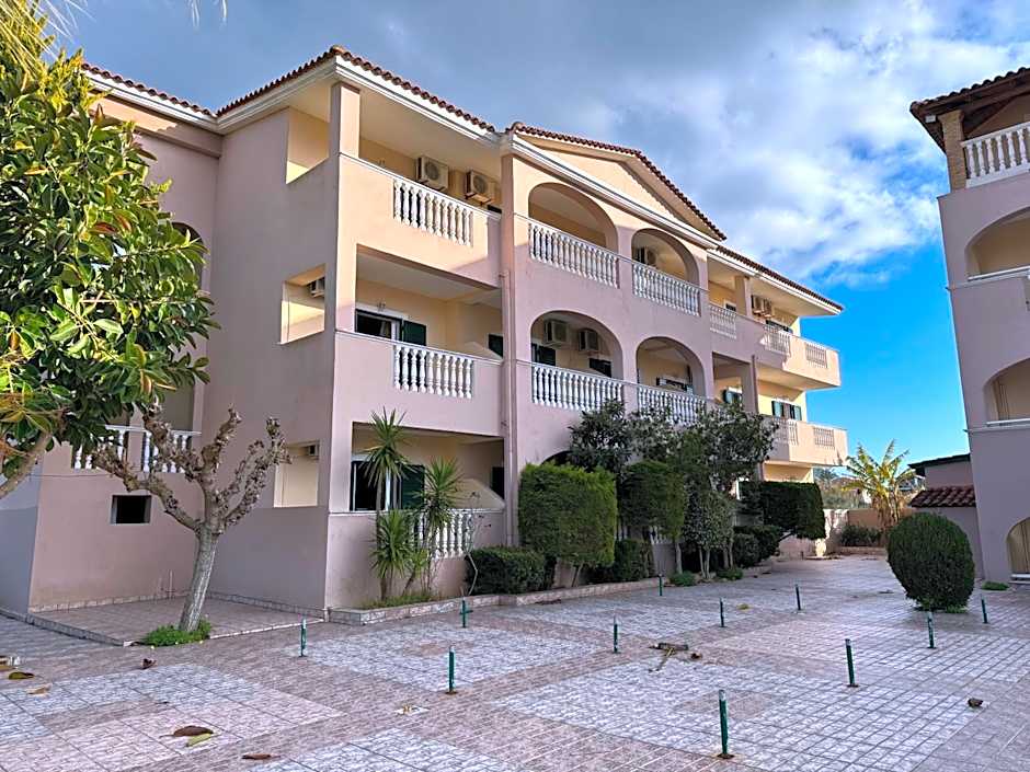 Sandy Maria studio 701