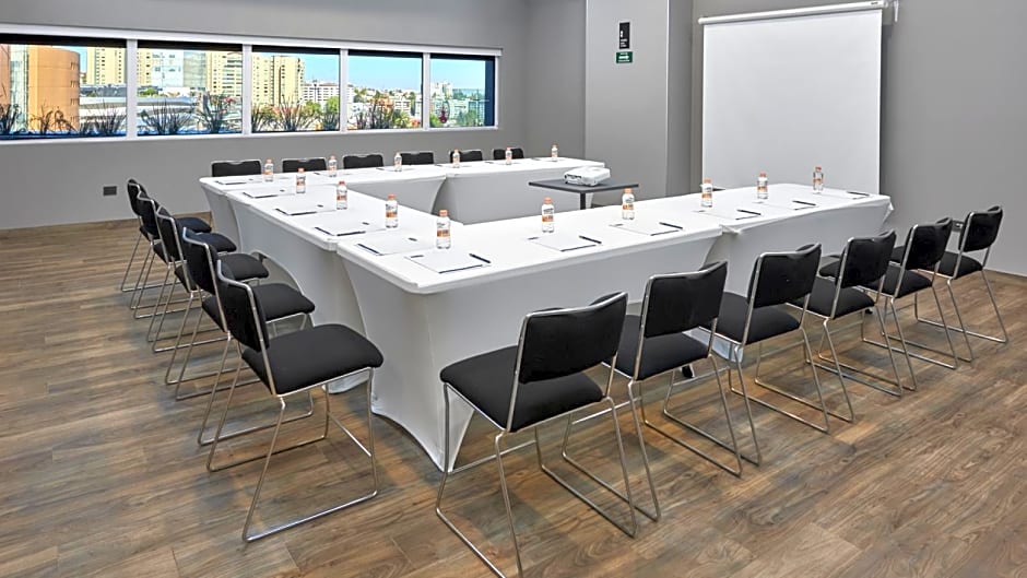 City Express Plus by Marriott Ciudad de Mexico Interlomas