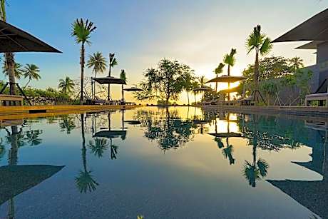 The Funny Lion - Puerto Princesa