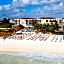 Aldea Thai by oceanfront