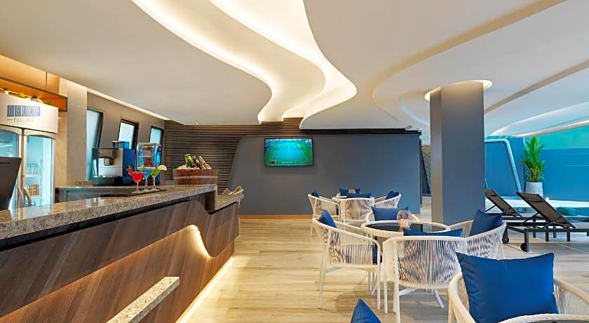 The Oceanic Sportel Phuket - SHA Extra Plus