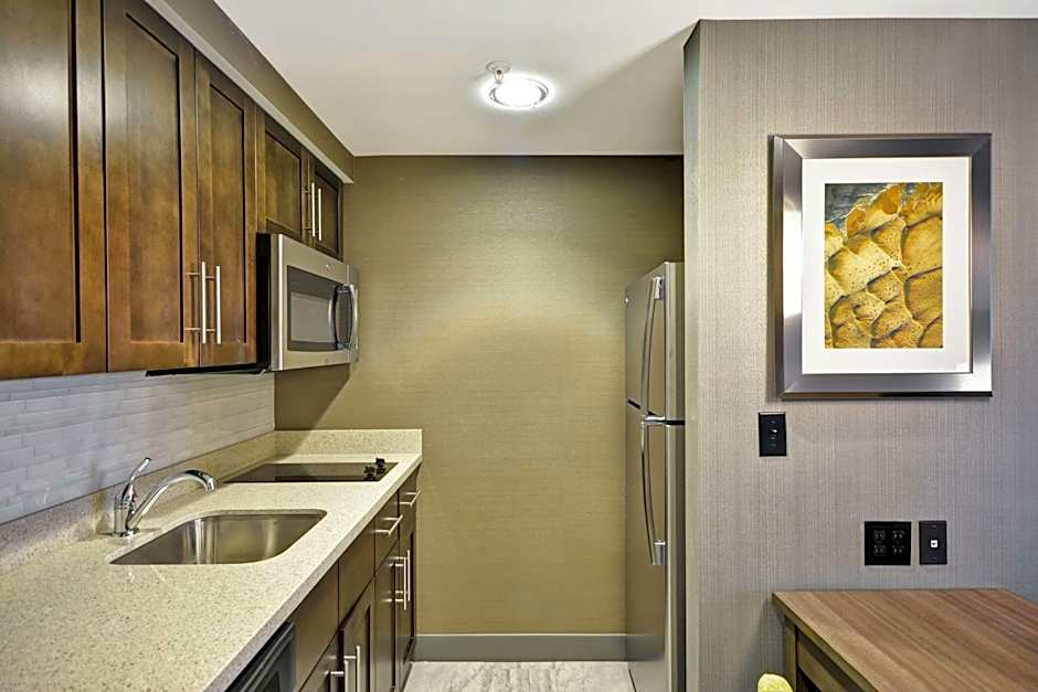 Homewood Suites By Hilton Warren Detroit